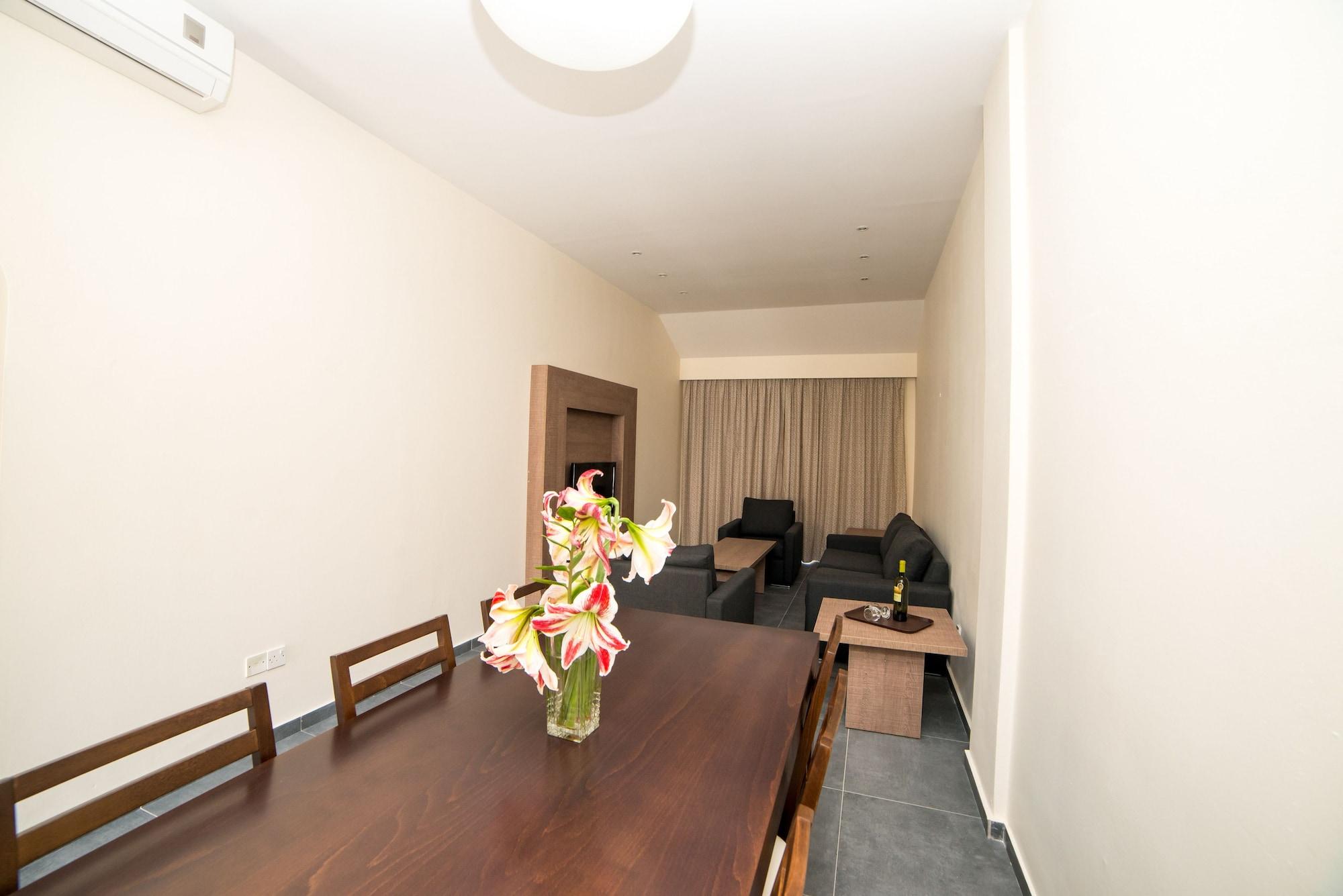 Helios 2 Apartment Paphos Luaran gambar