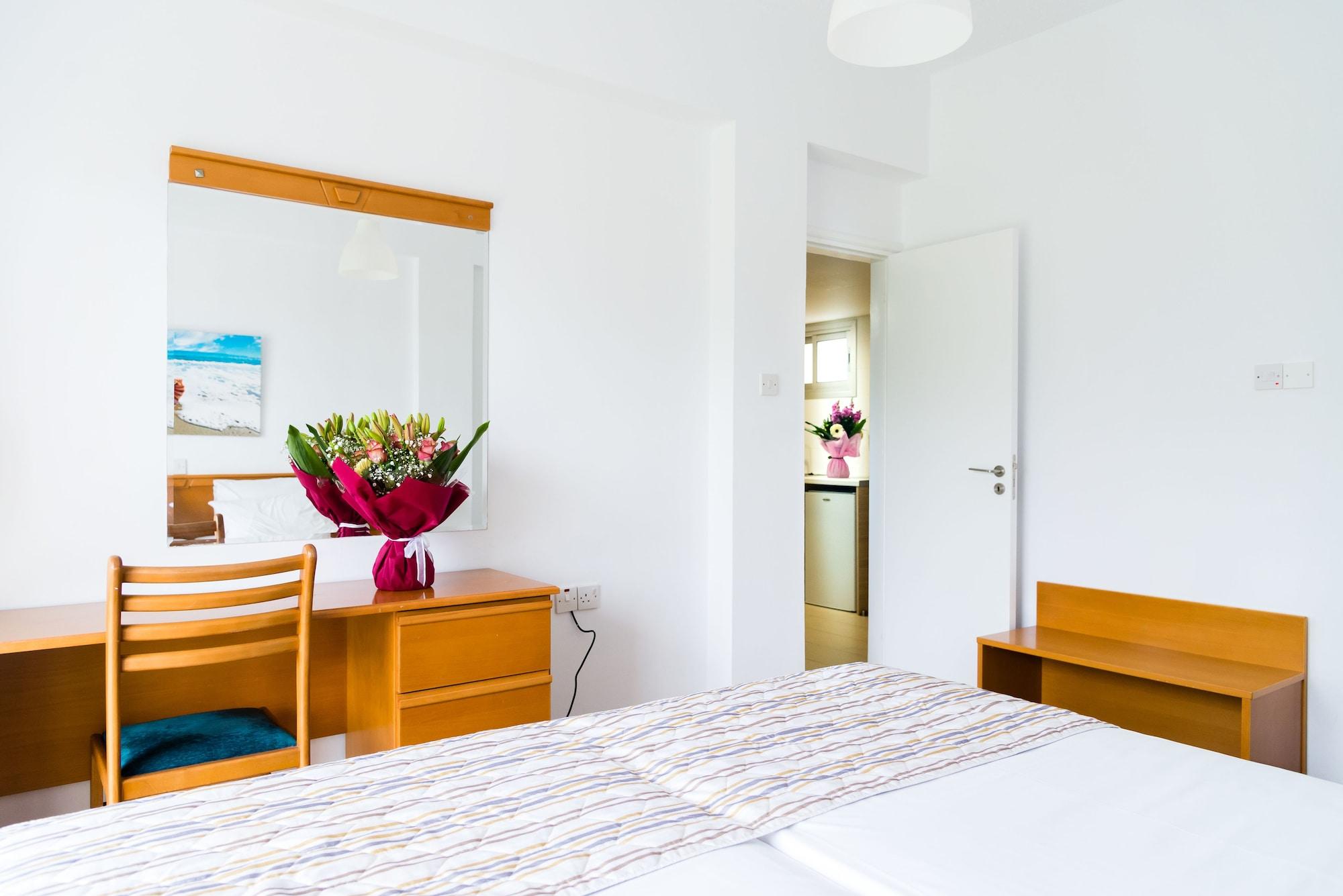 Helios 2 Apartment Paphos Luaran gambar