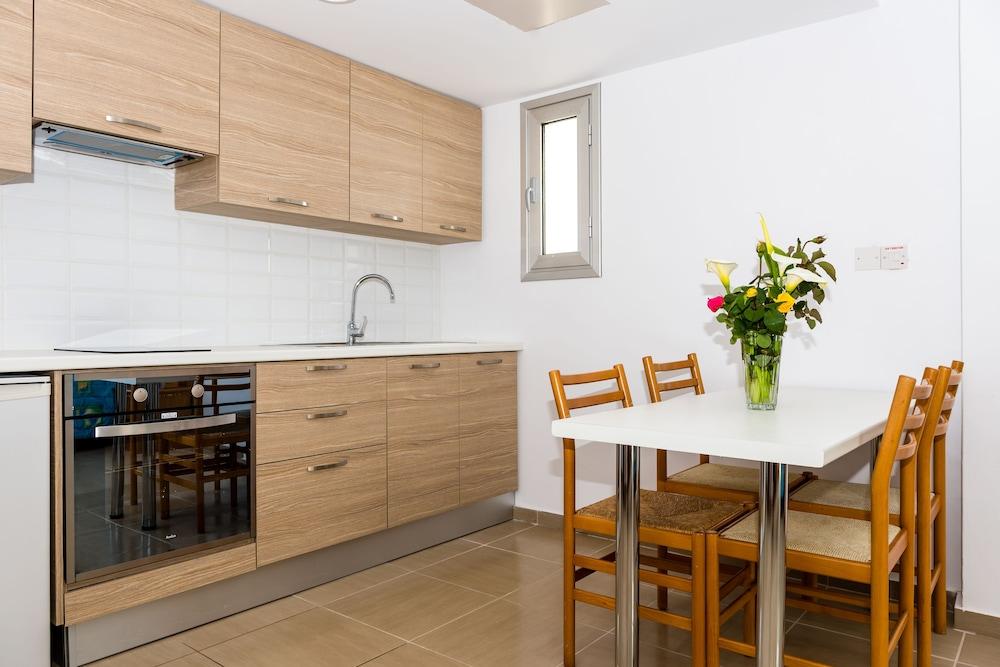 Helios 2 Apartment Paphos Luaran gambar