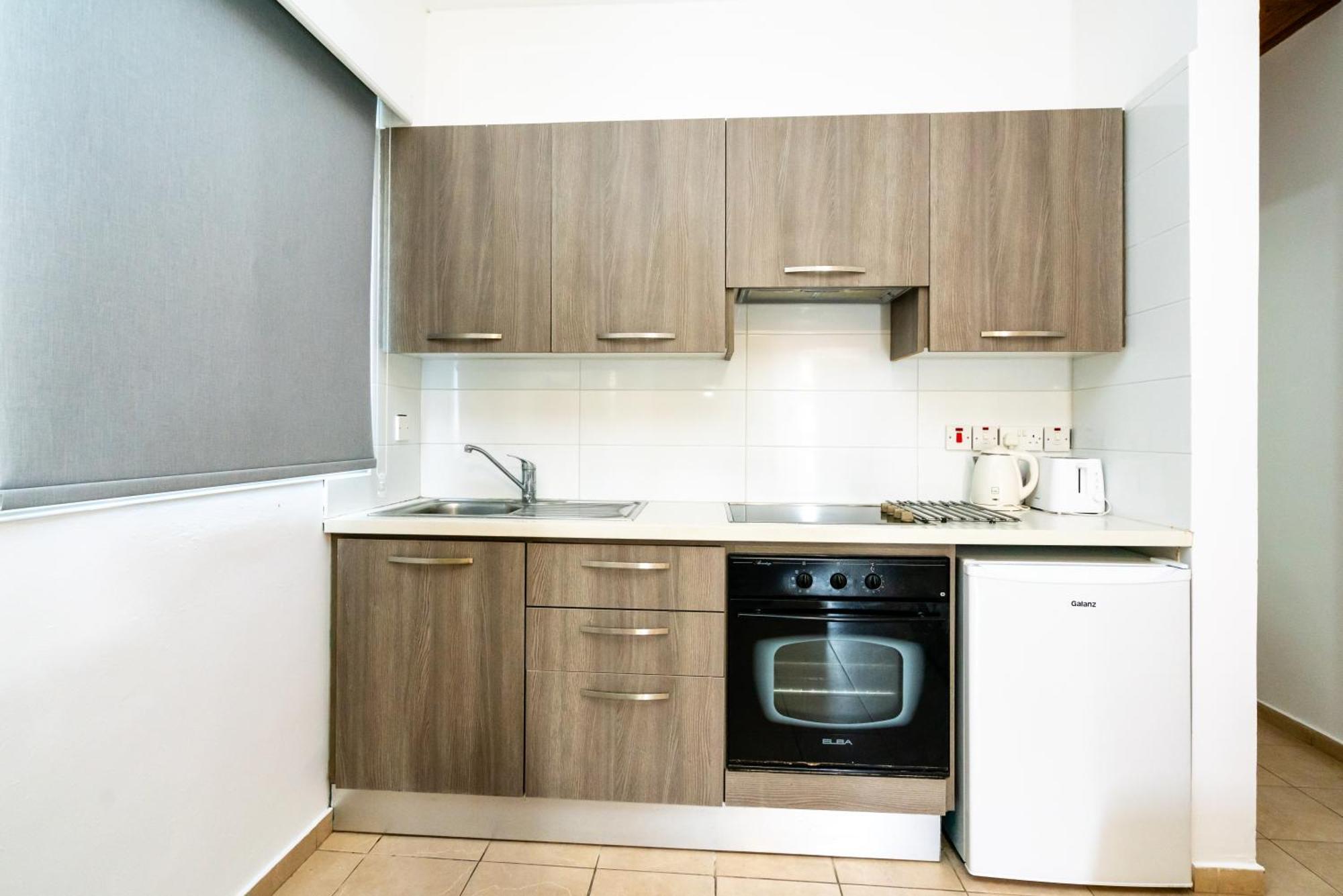 Helios 2 Apartment Paphos Luaran gambar